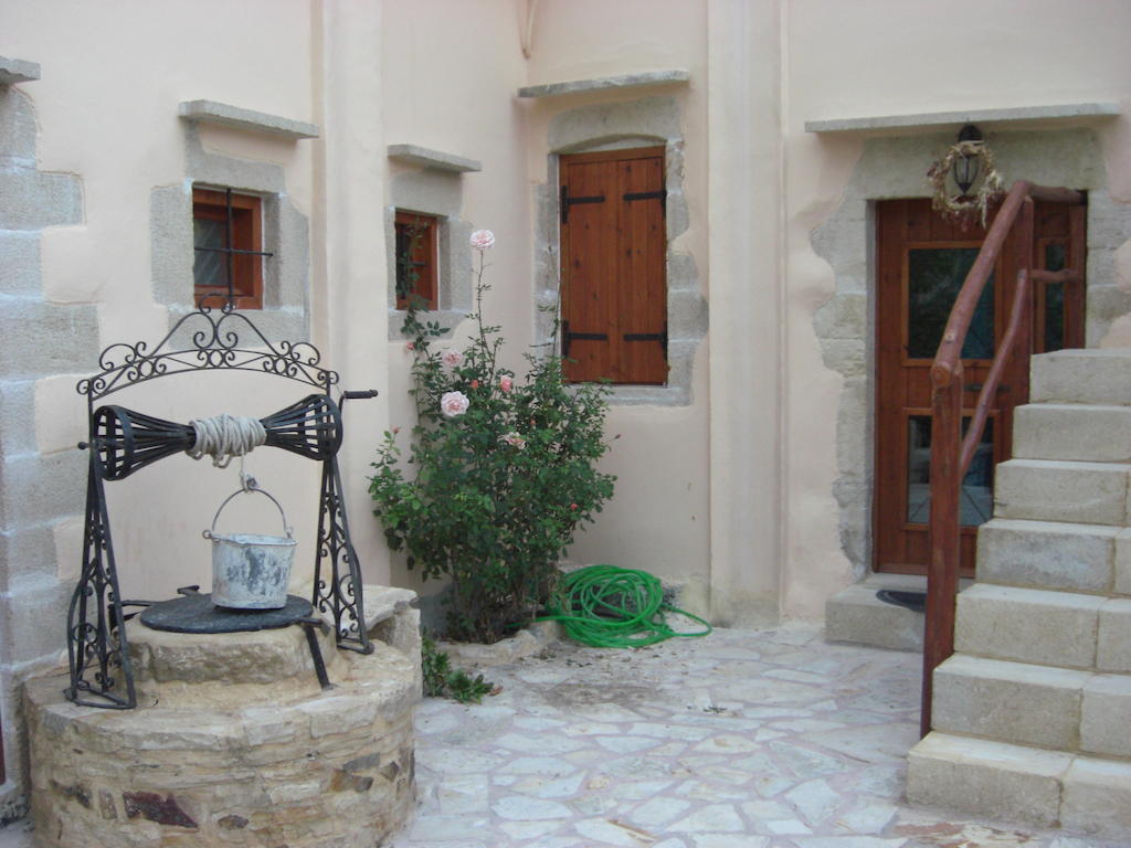 Patriko Traditional Stone Houses Vafes Номер фото